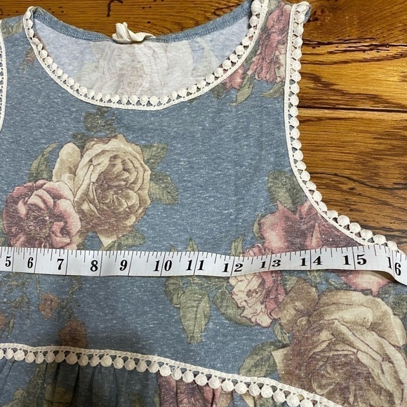 𝅺143 Story Beautiful Floral Tank Top C9 - Picture 5 of 6